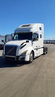 Volvo VNL64T760 Sleeper Semi Truck - 70" Condo Sleeper, 450HP, 10 Speed Automatic