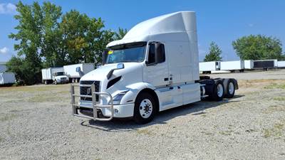 Volvo VNR64T-640 Sleeper Semi Truck - 62" Mid Roof Sleeper, 425HP, 12 Speed Automatic