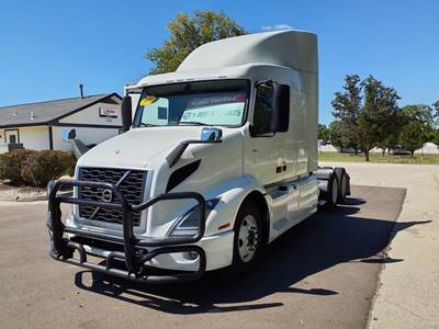 Volvo VNR64T-640 Sleeper Semi Truck - 72" Mid Roof Sleeper, 425HP, 12 Speed Automatic