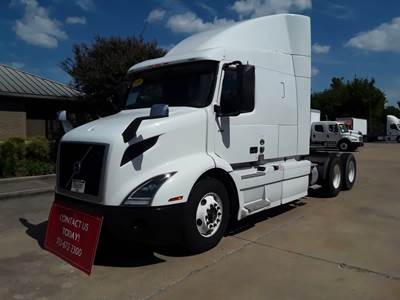Volvo VNR64T-640 Sleeper Semi Truck - 52" Mid Roof Sleeper, 425HP, 12 Speed Automatic