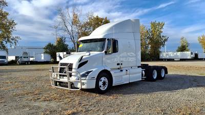 Volvo VNR64T-640 Sleeper Semi Truck - 62" Mid Roof Sleeper, 425HP, 12 Speed Automatic