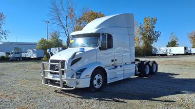 Volvo VNR64T-640 Sleeper Semi Truck - 62" Mid Roof Sleeper, 425HP, 12 Speed Automatic