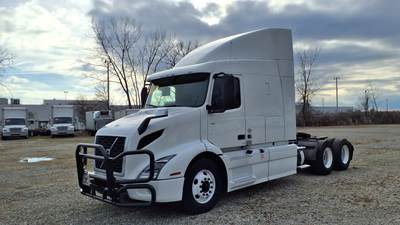 Volvo VNR64T-640 Sleeper Semi Truck - 62" Mid Roof Sleeper, 425HP, 12 Speed Automatic