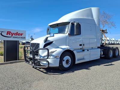 Volvo VNR64T-640 Sleeper Semi Truck - 65" Condo Sleeper, 425HP, 12 Speed Automatic