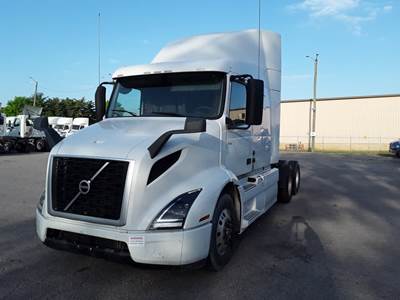 Volvo VNR64T-640 Sleeper Semi Truck - 76" Mid Roof Sleeper, 425HP, 12 Speed Automatic