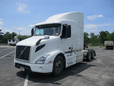 Volvo VNR64T-640 Sleeper Semi Truck - 48" Mid Roof Sleeper, 425HP, 12 Speed Automatic