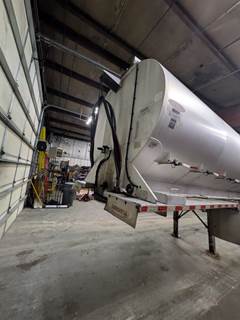 Ledwell 40x99 Tandem Axle Tank Trailer - Air Ride