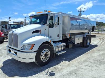 Kenworth T370 Single Axle Tanker Truck - 300HP, 6 Speed Automatic