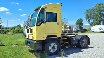 Autocar ACTT42 Yard Spotter Truck - 173HP, 4 Speed Automatic