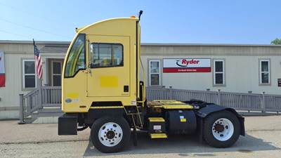 Autocar ACTT42 Yard Spotter Truck - 200HP, 4 Speed Automatic
