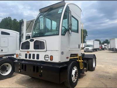 Autocar ACTT64 Yard Spotter Truck - 200HP, 5 Speed Automatic