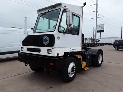 Capacity SABRE 5 4X2 Yard Spotter Truck - 210HP, 6 Speed Automatic