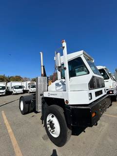 Capacity SABRE 5 4X2 Yard Spotter Truck - 200HP, 6 Speed Automatic