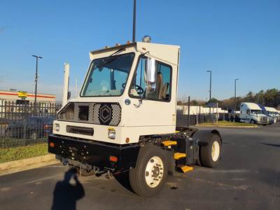 Capacity SABRE 5 4X2 Yard Spotter Truck - 200HP, 6 Speed Automatic