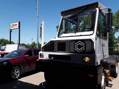 Capacity SABRE 5 4X2 Yard Spotter Truck - 200HP, 5 Speed Automatic