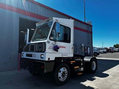 Capacity SABRE 5 4X2 Yard Spotter Truck - 200HP, 6 Speed Automatic