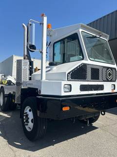 Capacity SABRE 5 4X2 Yard Spotter Truck - 200HP, 5 Speed Automatic