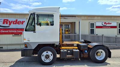 Ottawa C30 Yard Spotter Truck - 200HP, 6 Speed Automatic