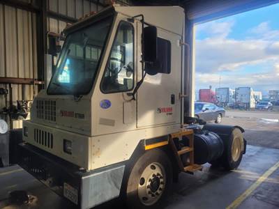 Ottawa KALMAR 4X2 Yard Spotter Truck - 200HP, 6 Speed Automatic