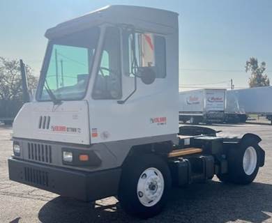 Ottawa T2 Yard Spotter Truck - 200HP, 6 Speed Automatic