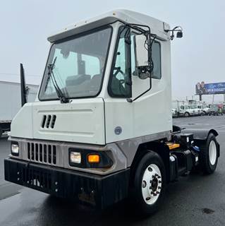Ottawa T2 Yard Spotter Truck - 200HP, 6 Speed Automatic