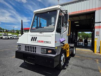Ottawa T2 Yard Spotter Truck - 200HP, 6 Speed Automatic