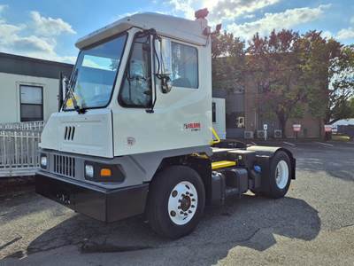 Ottawa T2 Yard Spotter Truck - 250HP, 6 Speed Automatic