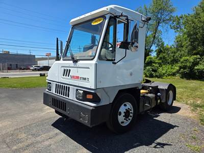 Ottawa T2 Yard Spotter Truck - 200HP, 6 Speed Automatic
