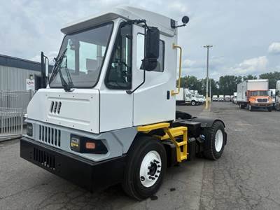 Ottawa T2 Yard Spotter Truck - 173HP, 5 Speed Automatic