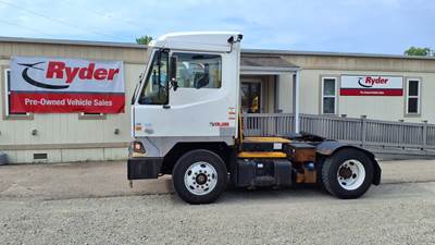 Ottawa T2 Yard Spotter Truck - 200HP, 6 Speed Automatic