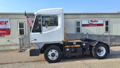 Ottawa T2 Yard Spotter Truck - 200HP, 6 Speed Automatic