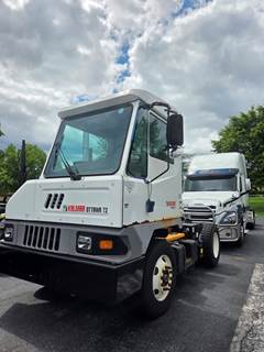 Ottawa T2 Yard Spotter Truck - 173HP, 6 Speed Automatic