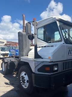 Ottawa T2 Yard Spotter Truck - 200HP, 6 Speed Automatic