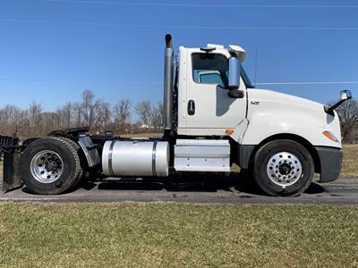 2018 INTERNATIONAL LT625 Single Axle Conventional Day Cab