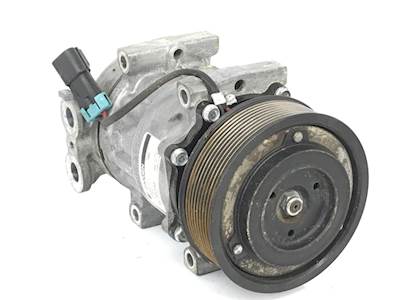 Sterling L9500 A/C Compressor