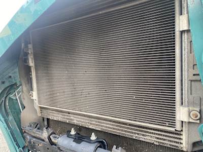 Freightliner Cascadia 113 A/C Condenser