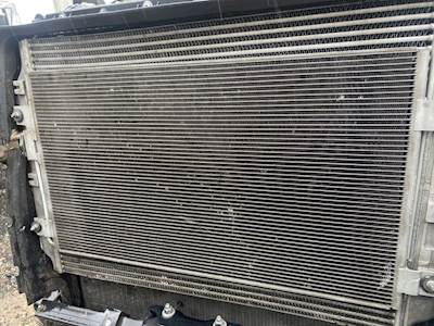 Freightliner Cascadia 125 A/C Condenser