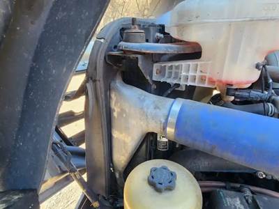 Freightliner Cascadia 126 A/C Condenser