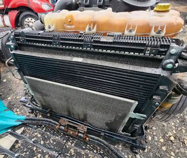Freightliner Cascadia 126 A/C Condenser