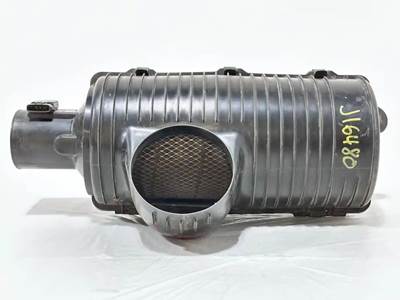 Chevrolet C5500 Air Cleaner / Air Filter Housing