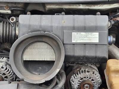 Chevrolet C5500 Air Cleaner / Air Filter Housing