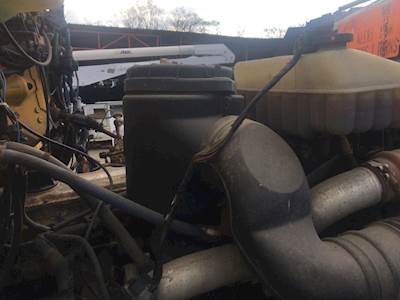 Chevrolet C7500 Right Air Cleaner / Air Filter Housing