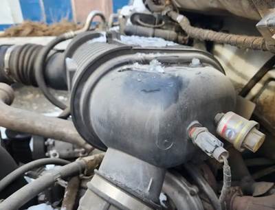 Ford F-650 Air Cleaner / Air Filter Housing