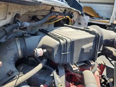 Ford F-750 Air Cleaner / Air Filter Housing