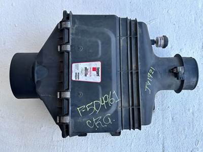 Ford F-750 Air Cleaner / Air Filter Housing