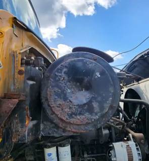 Ford LN8000 Right Air Cleaner / Air Filter Housing