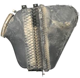 Freightliner Cascadia 113 Air Cleaner / Air Filter Housing