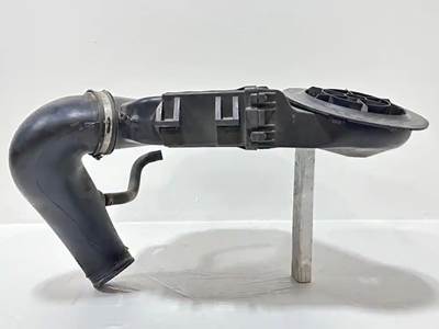 Freightliner Cascadia 113 Air Cleaner / Air Filter Housing