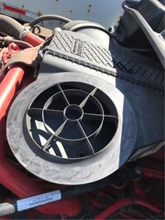 Freightliner Cascadia 125 Air Cleaner / Air Filter Housing