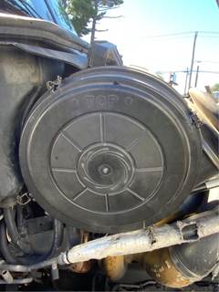 Freightliner Century Class 120 Right Air Cleaner / Air Filter Housing for a 2007 Freightliner CST120